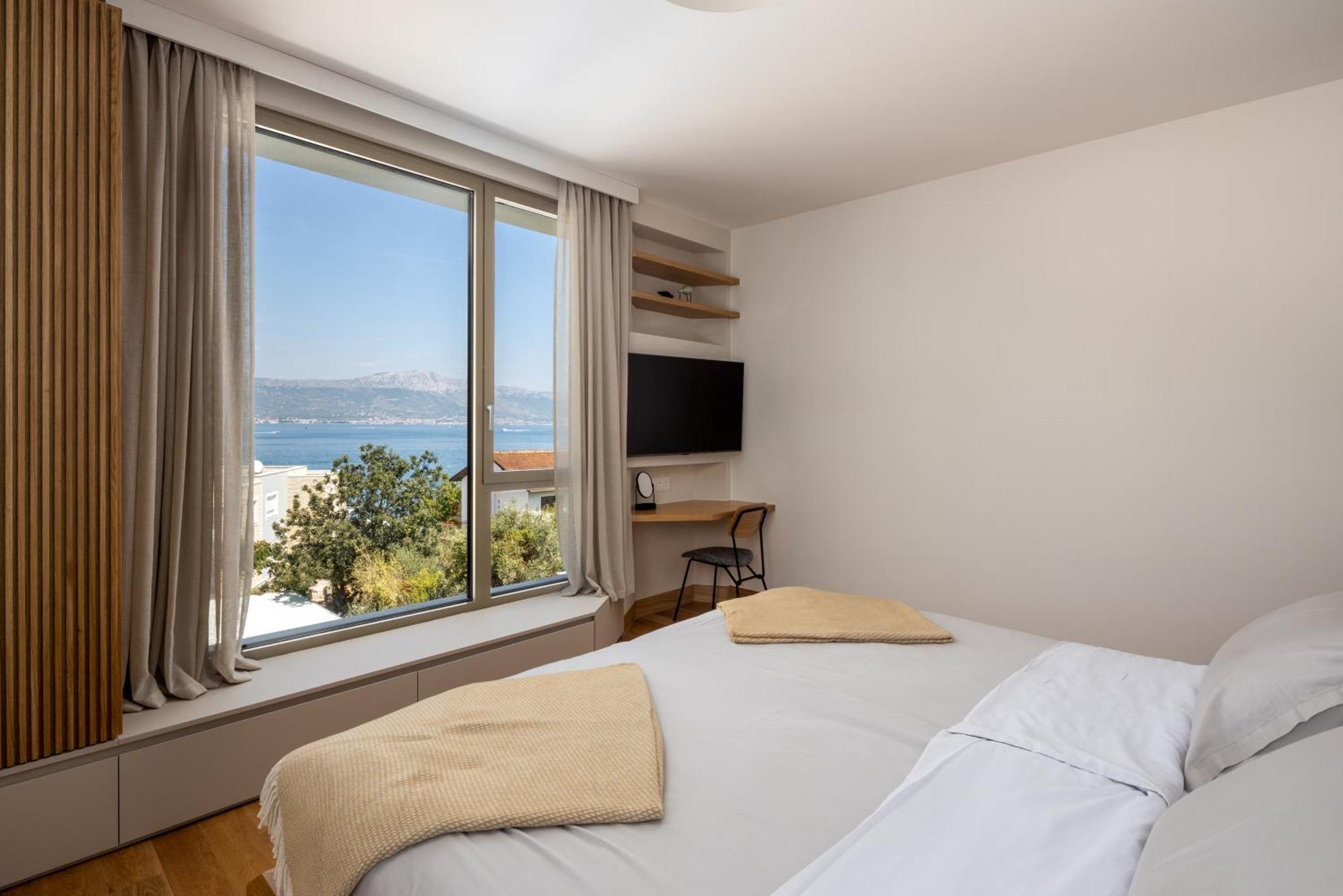 Acadia Beach Villas & Apartments Slatine Dış mekan fotoğraf