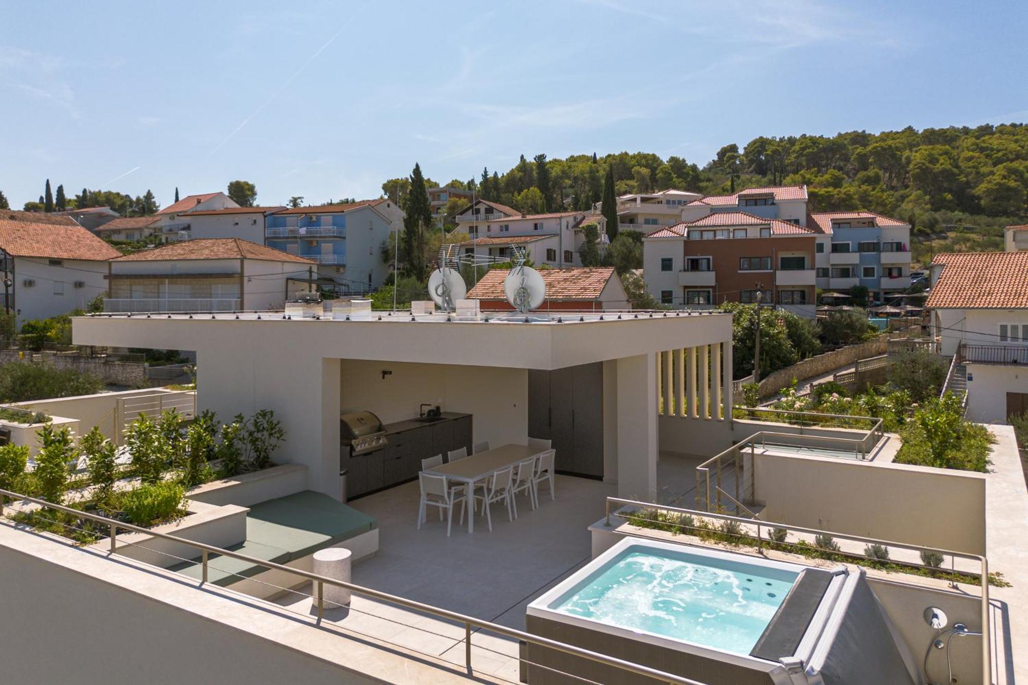Acadia Beach Villas & Apartments Slatine Dış mekan fotoğraf