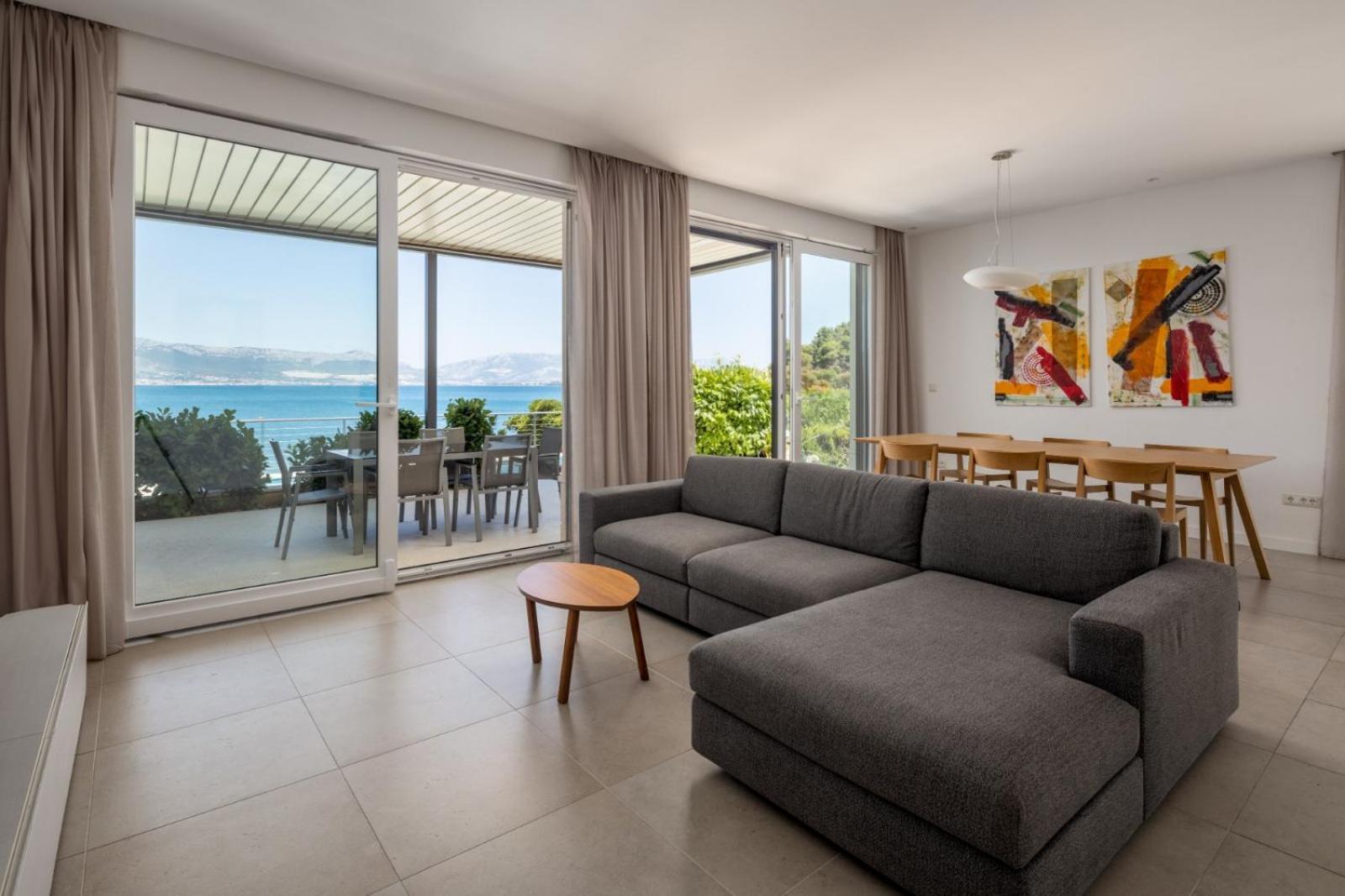 Acadia Beach Villas & Apartments Slatine Dış mekan fotoğraf