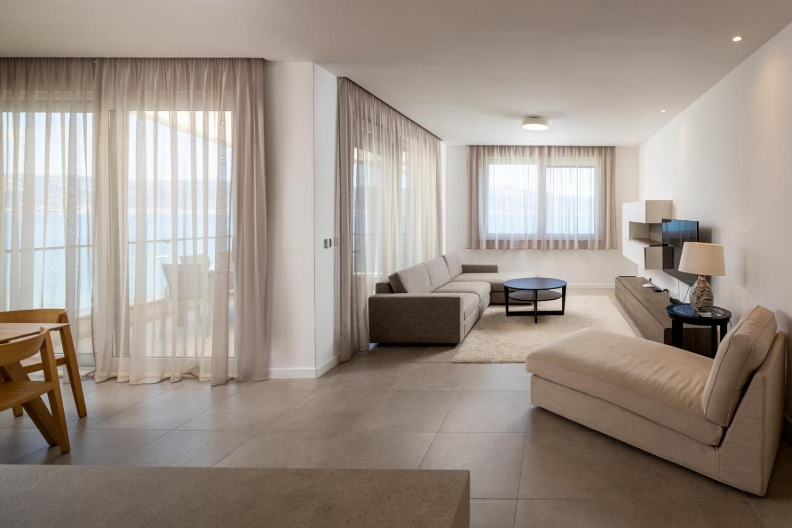 Acadia Beach Villas & Apartments Slatine Dış mekan fotoğraf