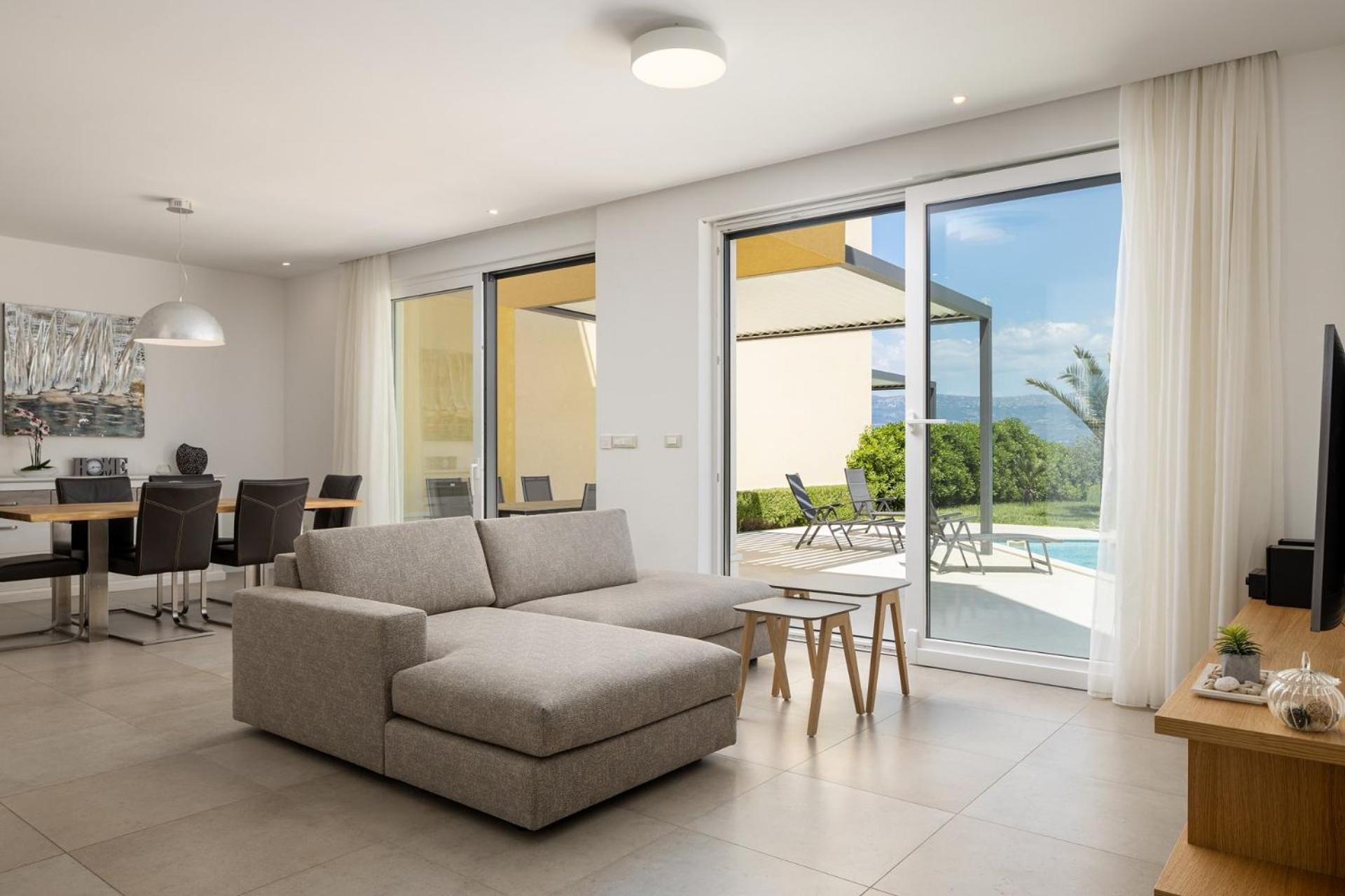 Acadia Beach Villas & Apartments Slatine Dış mekan fotoğraf